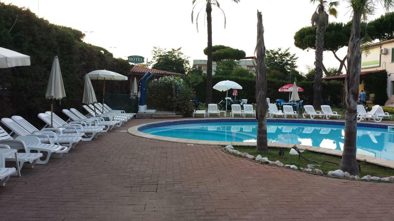 Thairè Resort Castel Volturno Esterno foto