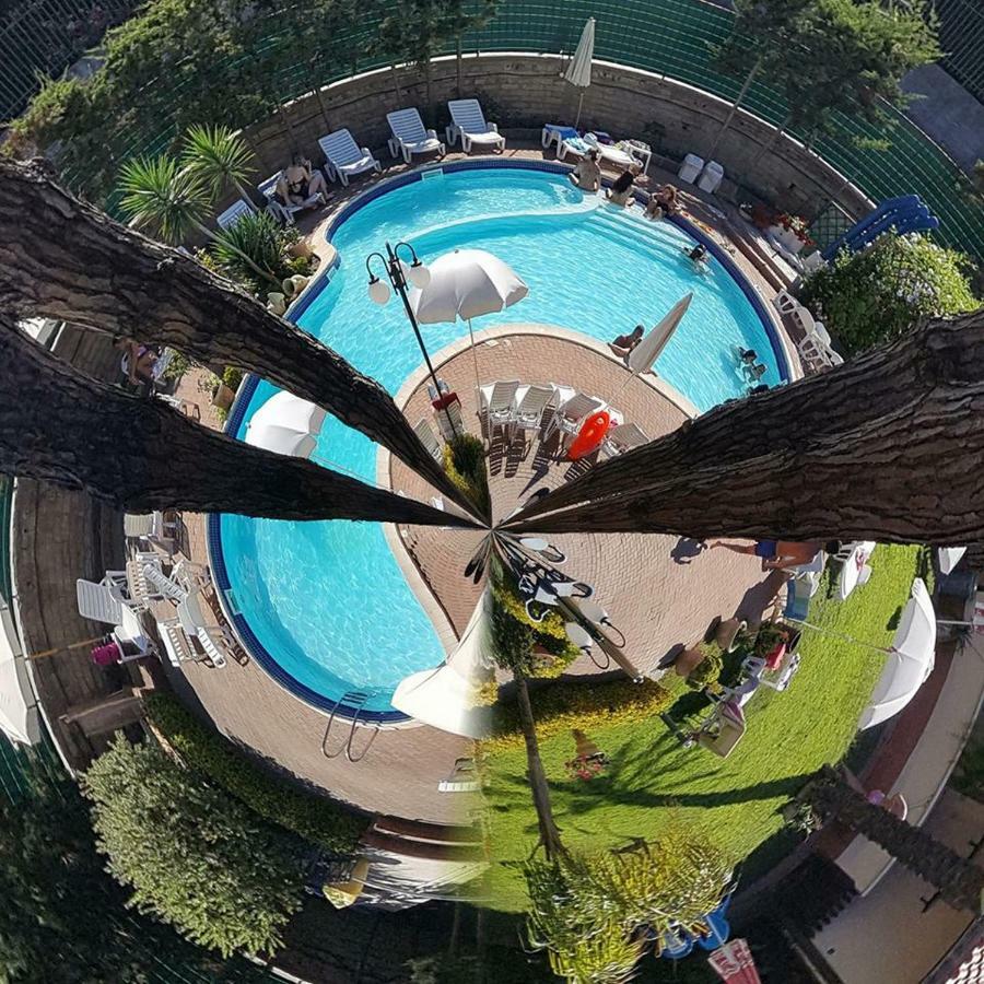 Thairè Resort Castel Volturno Esterno foto