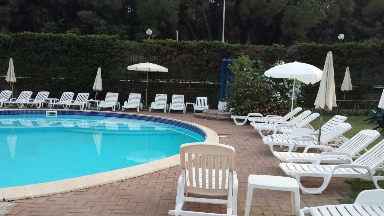 Thairè Resort Castel Volturno Esterno foto